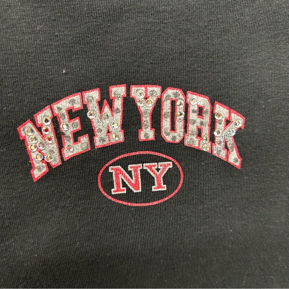 Y2K New York baby tee 🗽 - Picture 4 of 4